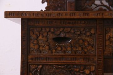 中古　伝統工芸　軽井沢彫りを施した華やかな椅子付きドレッサー(化粧台)