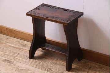 中古　伝統工芸　軽井沢彫りを施した華やかな椅子付きドレッサー(化粧台)