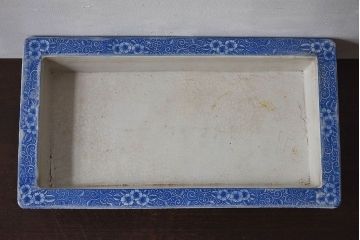 アンティーク雑貨　大正〜昭和初期　インテリアとしても!脚付き　花唐草　印判水盤