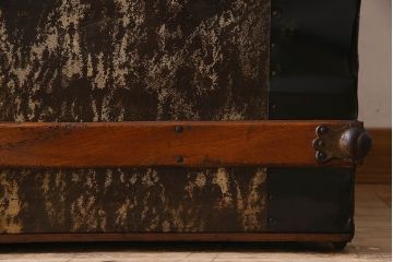 アンティーク　 1940年頃　古い質感が味のあるアンティークトランク(収納箱)(1)