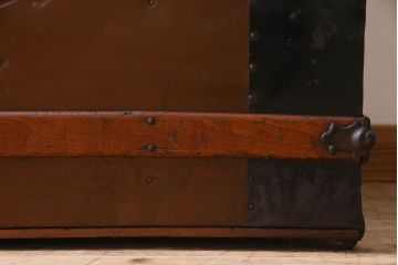 アンティーク雑貨　1940年頃　古い質感が味のあるアンティークトランク(収納箱)(2)