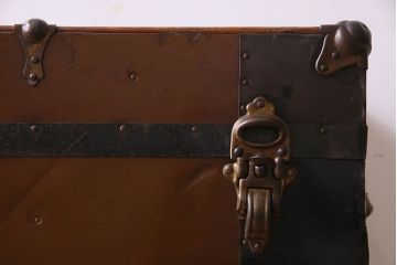 アンティーク　1940年頃　古い質感が味のあるアンティークトランク(収納箱)(2)