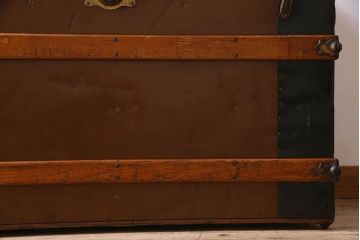 アンティーク　1940年頃　古い質感が味のあるアンティークトランク(収納箱)(2)