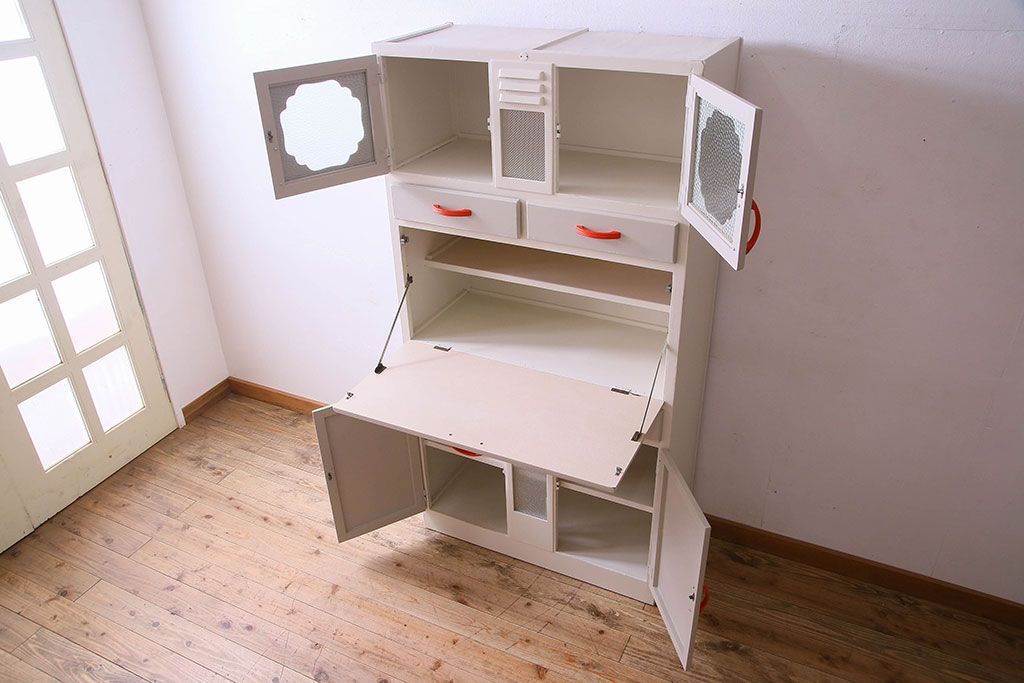 アンティーク家具　お洒落なペイントが素敵なキッチンキャビネット(収納棚、食器棚)