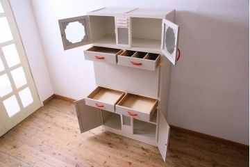 アンティーク家具　お洒落なペイントが素敵なキッチンキャビネット(収納棚、食器棚)