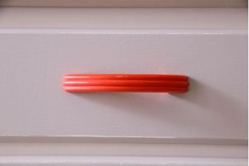 アンティーク家具　お洒落なペイントが素敵なキッチンキャビネット(収納棚、食器棚)