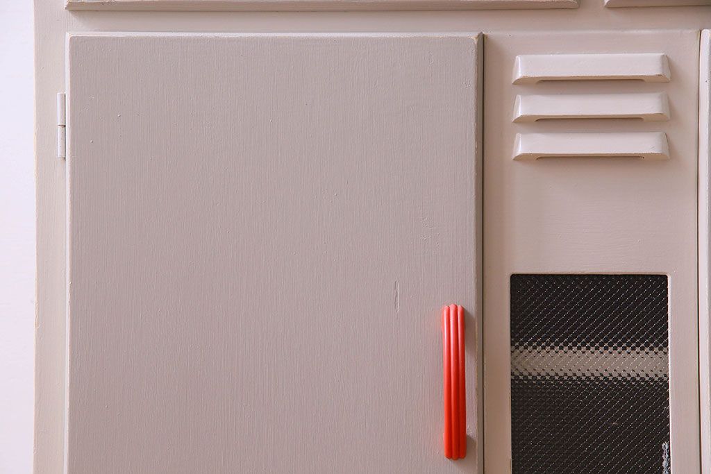 アンティーク家具　お洒落なペイントが素敵なキッチンキャビネット(収納棚、食器棚)