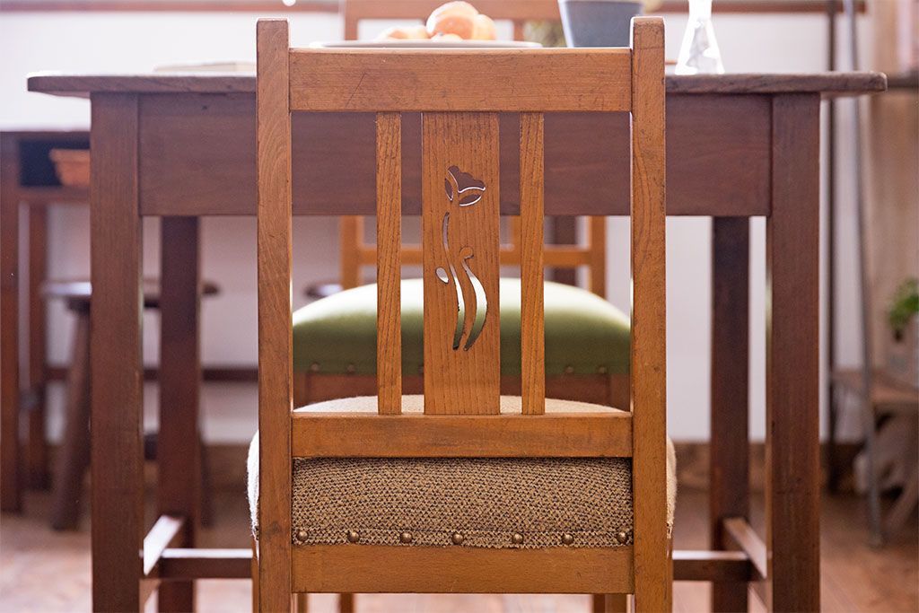 レトロ家具　レトロでかわいらしい　ブナ材のチェア(椅子)