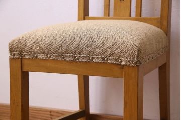 レトロ家具　レトロでかわいらしい　ブナ材のチェア(椅子)