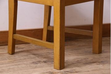 レトロ家具　レトロでかわいらしい　ブナ材のチェア(椅子)