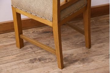 レトロ家具　レトロでかわいらしい　ブナ材のチェア(椅子)