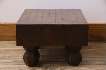 アンティーク雑貨　古民芸　総欅材　深い色合いの将棋盤(花台、飾り台)(1)