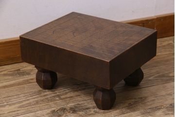 アンティーク雑貨　古民芸　総欅材　深い色合いの将棋盤(花台、飾り台)(1)