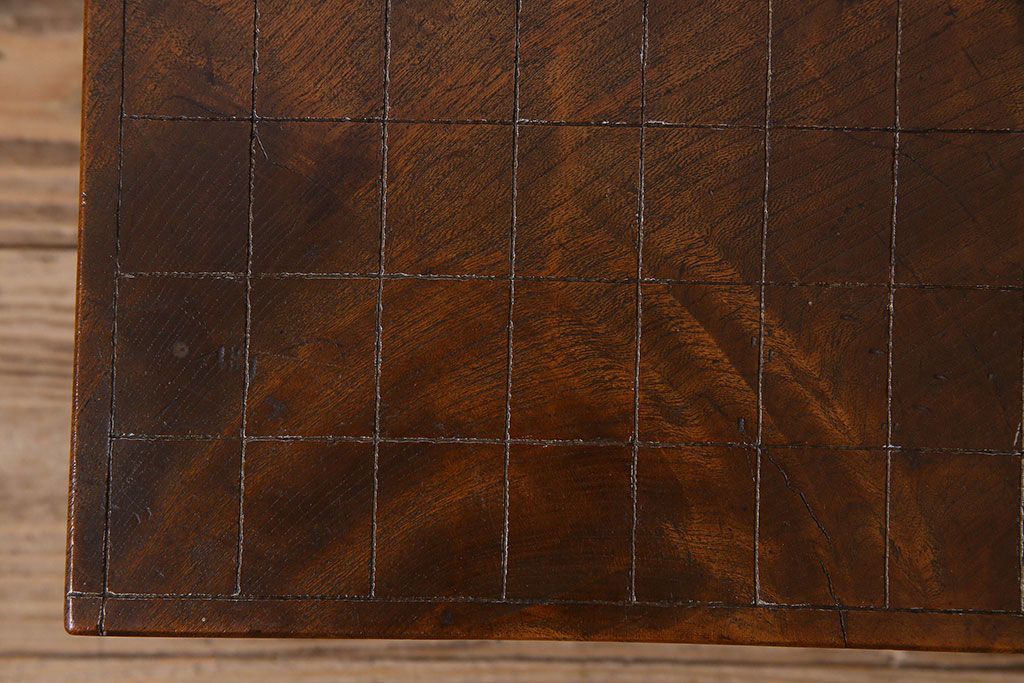 アンティーク雑貨　古民芸　総欅材　深い色合いの将棋盤(花台、飾り台)(1)