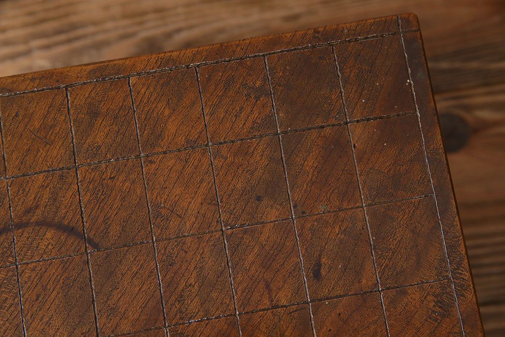 アンティーク雑貨　古民芸　総欅材　深い色合いの将棋盤(花台、飾り台)(1)