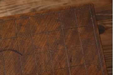 アンティーク雑貨　古民芸　総欅材　深い色合いの将棋盤(花台、飾り台)(1)