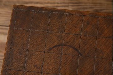 アンティーク雑貨　古民芸　総欅材　深い色合いの将棋盤(花台、飾り台)(1)