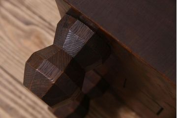 アンティーク雑貨　古民芸　総欅材　深い色合いの将棋盤(花台、飾り台)(1)