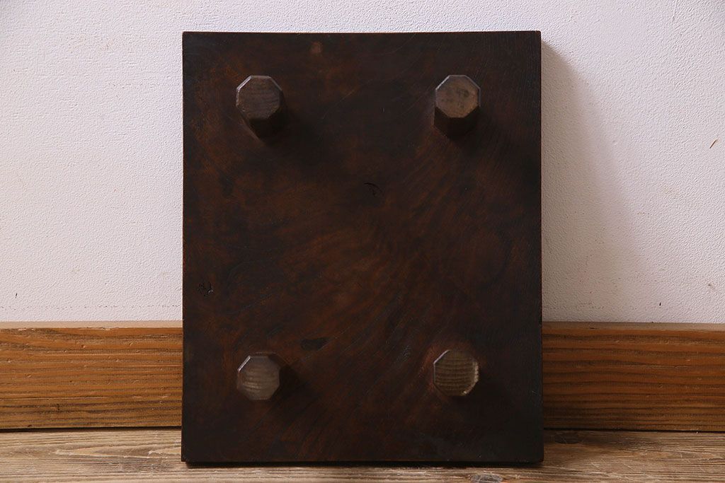 アンティーク雑貨　古民芸　総欅材　深い色合いの将棋盤(花台、飾り台)(2)