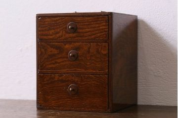 アンティーク家具　漆塗り!庄内産　総欅材でつくられた小引き出し(印箱、小物収納)