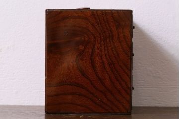 アンティーク家具　漆塗り!庄内産　総欅材でつくられた小引き出し(印箱、小物収納)