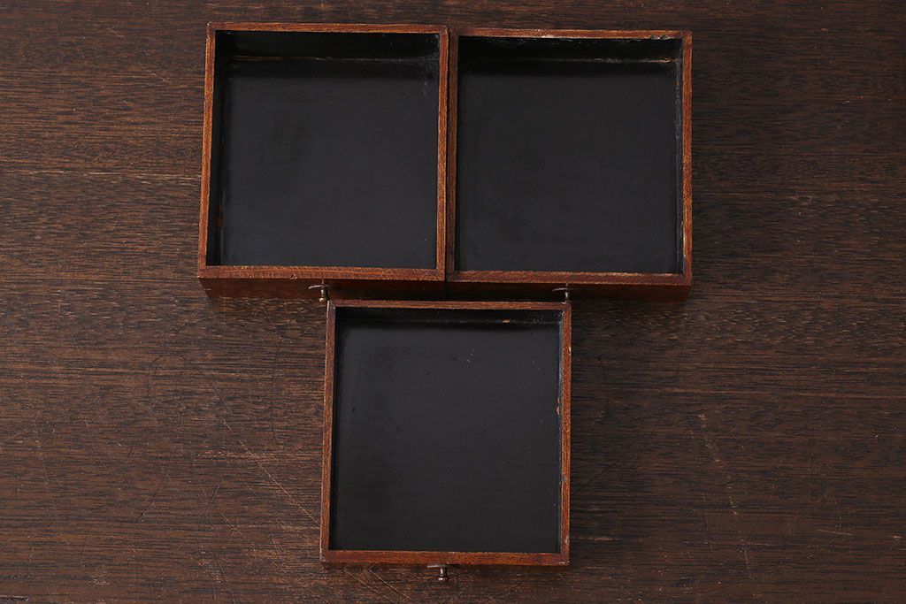 アンティーク家具　漆塗り!庄内産　総欅材でつくられた小引き出し(印箱、小物収納)