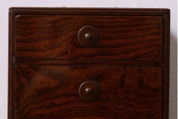 アンティーク家具　漆塗り!庄内産　総欅材でつくられた小引き出し(印箱、小物収納)