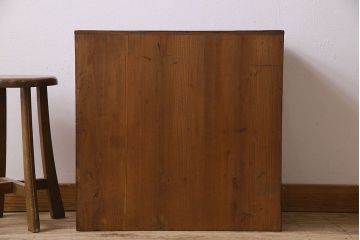 アンティーク家具　和製アンティーク　小振り　引き出し9杯付き!前面桐材の小箪笥(引き出し、チェスト、桐箪笥、桐たんす)