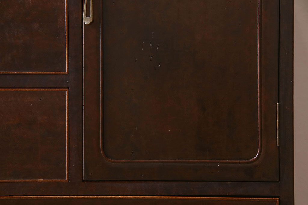 アンティーク家具　和製アンティーク　大正昭和期　総楠の木材製の上質な引き出し(チェスト)