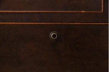 アンティーク家具　和製アンティーク　大正昭和期　総楠の木材製の上質な引き出し(チェスト)