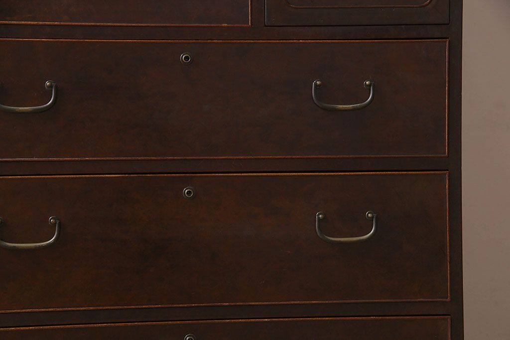 アンティーク家具　和製アンティーク　大正昭和期　総楠の木材製の上質な引き出し(チェスト)