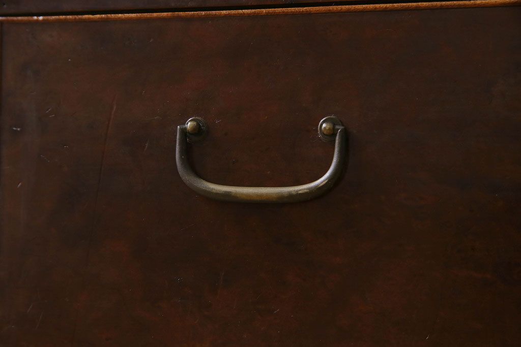 アンティーク家具　和製アンティーク　大正昭和期　総楠の木材製の上質な引き出し(チェスト)