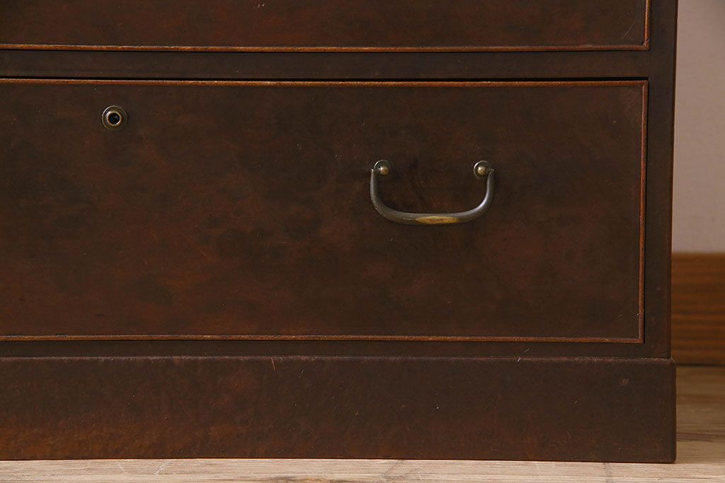 アンティーク家具　和製アンティーク　大正昭和期　総楠の木材製の上質な引き出し(チェスト)