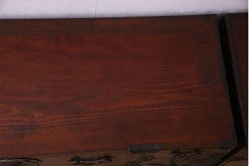 アンティーク家具　R-2　明治大正期　前面栗材製　蝶覆輪金具付き米沢箪笥・上段(衣装箪笥、ローボード、テレビボード)(1)