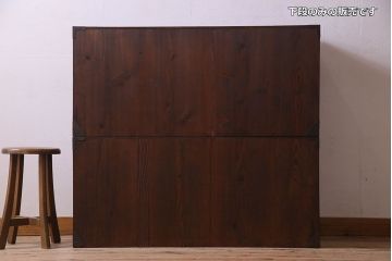 アンティーク家具　R-2　明治大正期　前面栗材製　蝶覆輪金具付き米沢箪笥・下段(衣装箪笥、ローボード、テレビボード)(2)