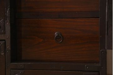 アンティーク家具　R-1　古民具・骨董　前面栗材の米沢箪笥・上段(衣装箪笥、ローボード、テレビボード)(1)