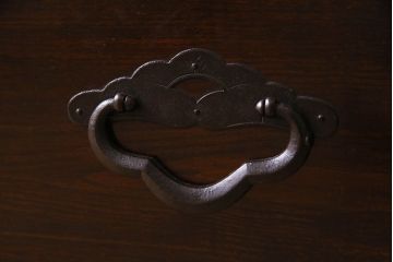 アンティーク家具　R-1　古民具・骨董　前面栗材の米沢箪笥・上段(衣装箪笥、ローボード、テレビボード)(1)