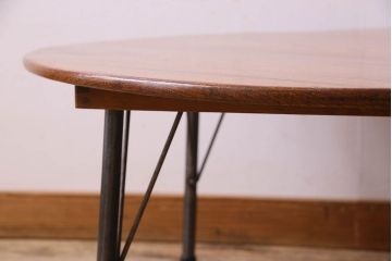 和製アンティーク　栓材　ちゃぶ台をリメイクした鉄脚丸テーブル(ラウンドテーブル、センターテーブル)