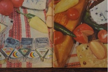 アンティーク雑貨　ビンテージ　1960年頃　ハンガリー製　レトロな雑誌(古書、英字本)(1)