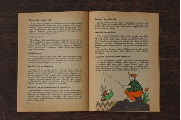 アンティーク雑貨　ビンテージ　1960年頃　ハンガリー製　レトロな雑誌(古書、英字本)(2)