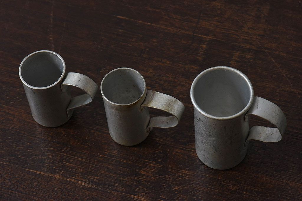 アンティーク雑貨　ビンテージ　ハンガリー製　アルミ製計量コップ(計量カップ)3個セット