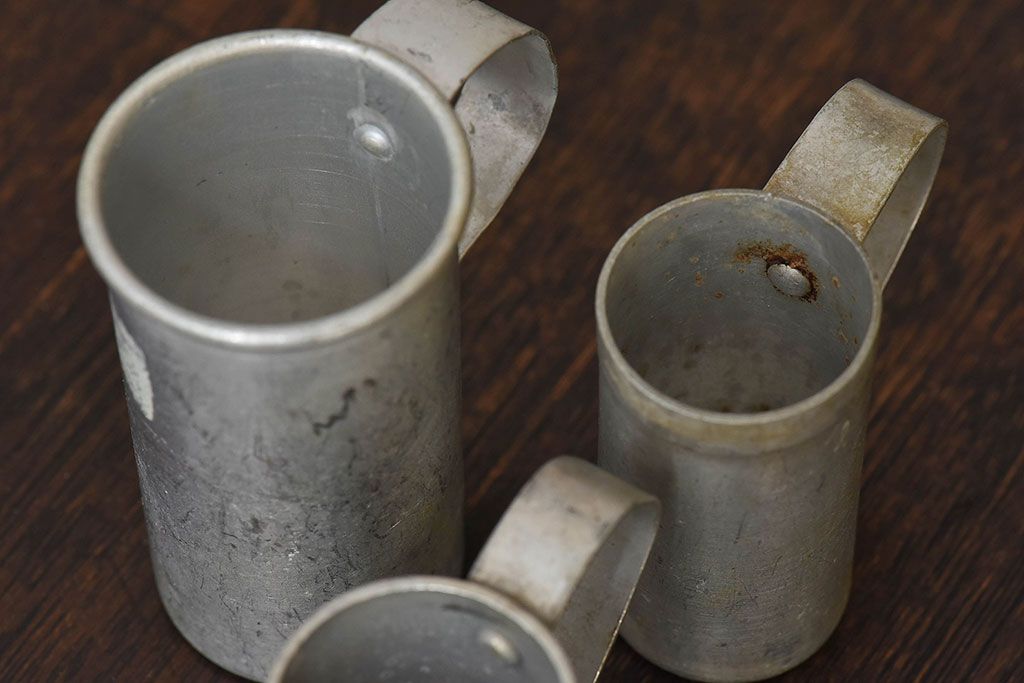アンティーク雑貨　ビンテージ　ハンガリー製　アルミ製計量コップ(計量カップ)3個セット