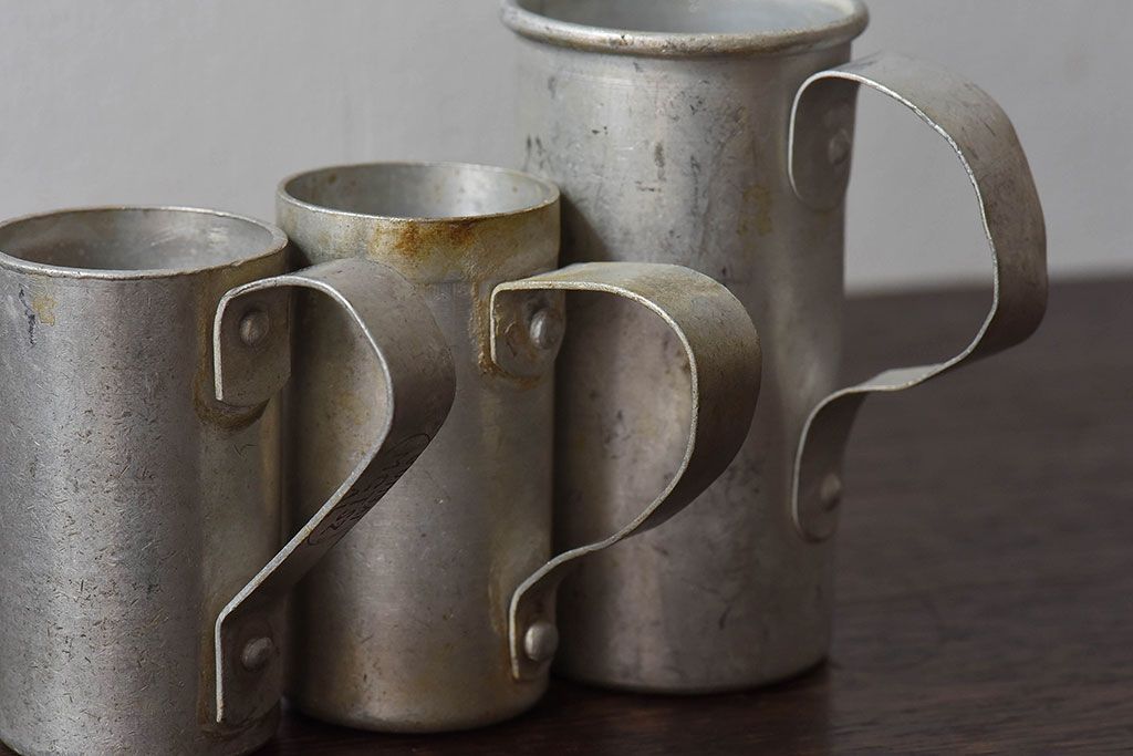 アンティーク雑貨　ビンテージ　ハンガリー製　アルミ製計量コップ(計量カップ)3個セット