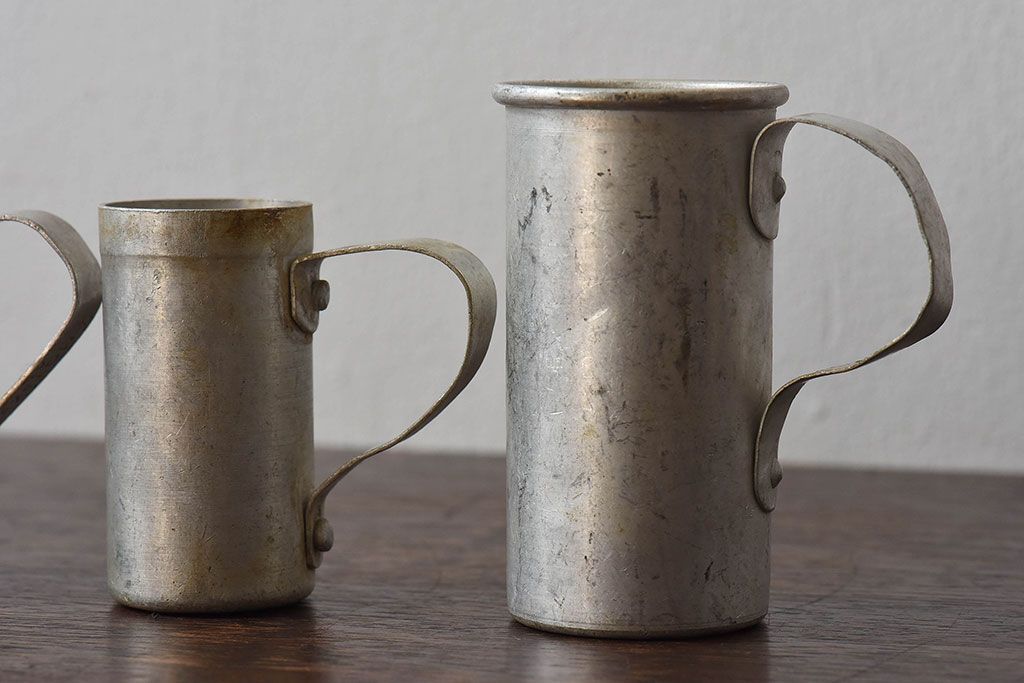 アンティーク雑貨　ビンテージ　ハンガリー製　アルミ製計量コップ(計量カップ)3個セット