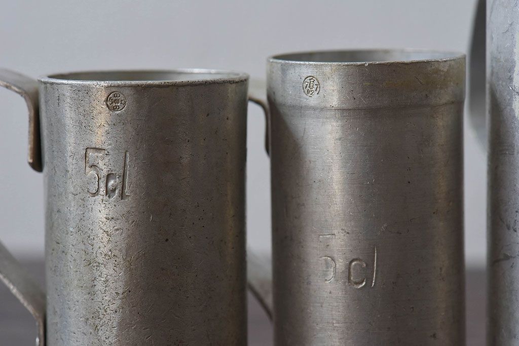 アンティーク雑貨　ビンテージ　ハンガリー製　アルミ製計量コップ(計量カップ)3個セット