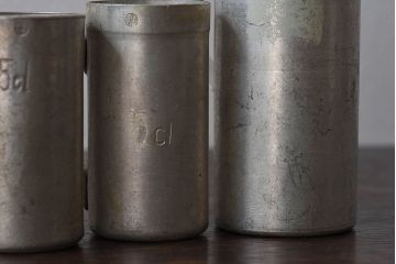 アンティーク雑貨　ビンテージ　ハンガリー製　アルミ製計量コップ(計量カップ)3個セット