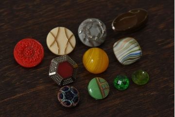 アンティーク雑貨　ビンテージ　チェコガラスボタン11個セット(3)