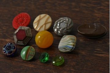 アンティーク雑貨　ビンテージ　チェコガラスボタン11個セット(3)
