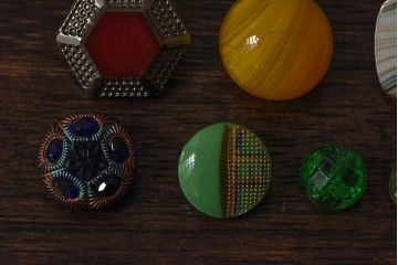 アンティーク雑貨　ビンテージ　チェコガラスボタン11個セット(3)