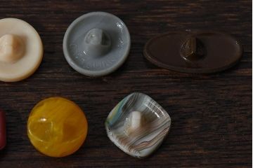 アンティーク雑貨　ビンテージ　チェコガラスボタン11個セット(3)